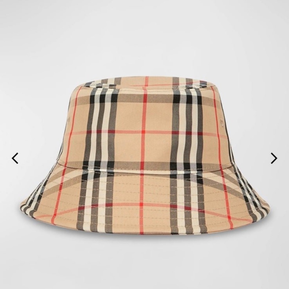 Burberry Checkered Bucket Hat in signature print size L